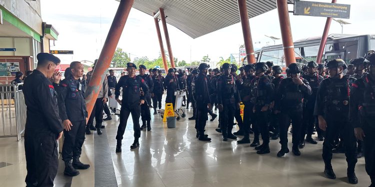 100 Personel Brimob Polda Papua Barat Diberangkatkan ke Sorong Papua Barat Daya Amankan Aksi Unjuk Rasa