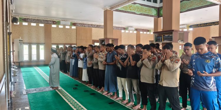 Polda Papua Barat Gelar Shalat Ghaib Untuk Almarhum Affan Kurniawan