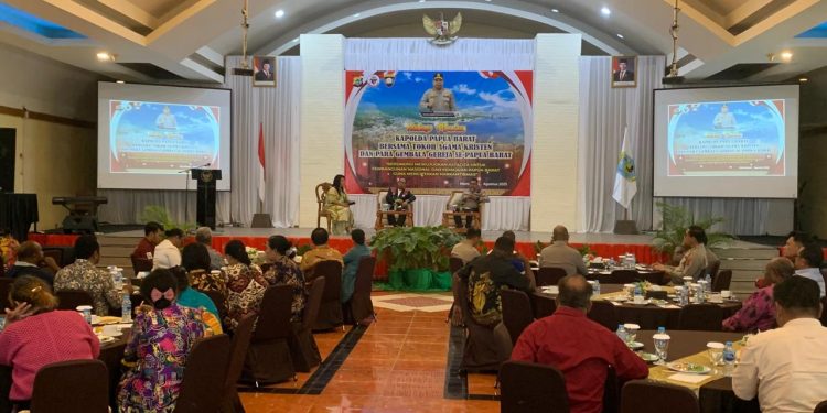 Kapolda Papua Barat Tatap Muka dengan Toga Kristen dan Gembala Gereja