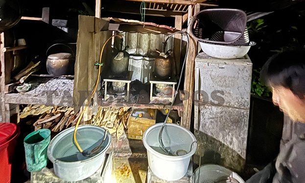 Polresta Manokwari Ungkap Kasus Produksi Miras CT di Pasirido