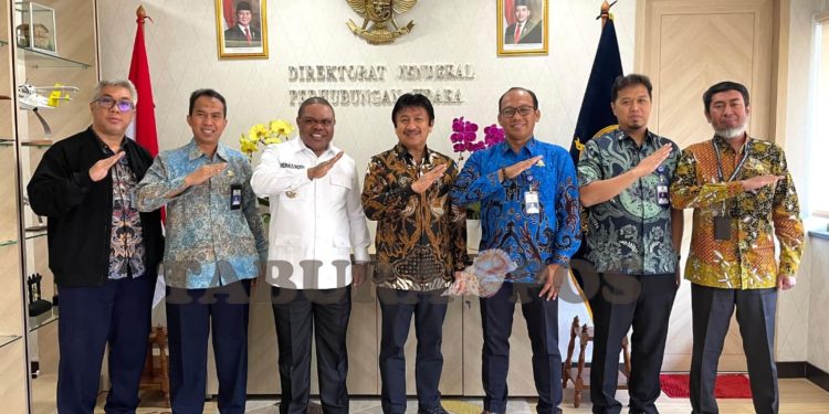Bupati Manokwari Bersama Dirjen Perhubungan Bahas Percepatan Pengembangan Bandara Rendani