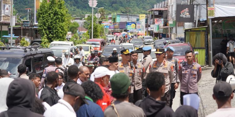 Wakapolda Papua Barat Turun Langsung Kawal Aksi Unjuk Rasa Mahasiswa di Manokwari