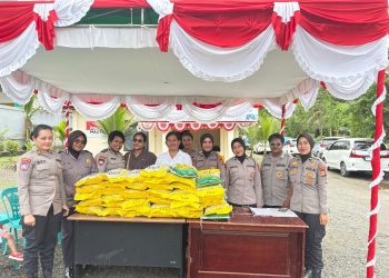 Peringati HUT Polwan ke-77, Polwan Polda Papua Barat Gelar Gerakan Pangan Murah