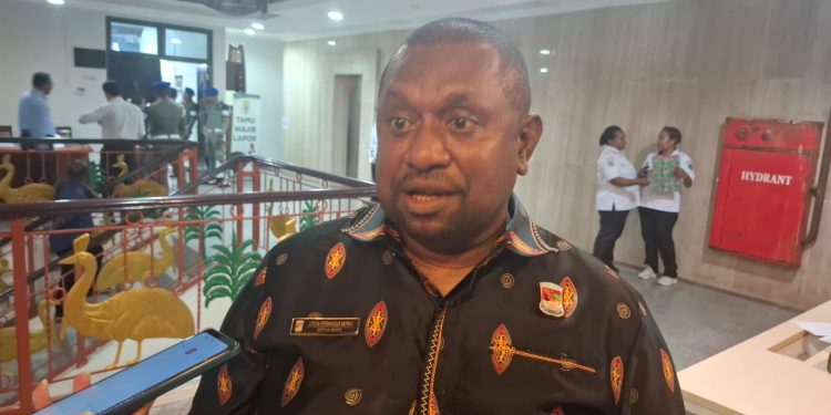 Judson Waprak Komitmen Kawal Pembangunan Kantor MRPB