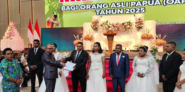 Pemkot Sorong Sponsori Pernikahan 50 Pasang Pengantin OAP Melalui Program Nikah Massal