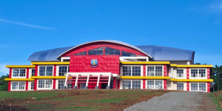 Ferdinand Waran Minta Perhatian Serius Bupati Selesaikan Pembangunan Gedung DPRK Mansel