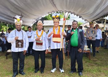 Wamen Transmigrasi, Gubernur PB dan Bupati Mansel Hadiri Peletakan Batu Penjuru Jemaat GKI Imanuel Muari