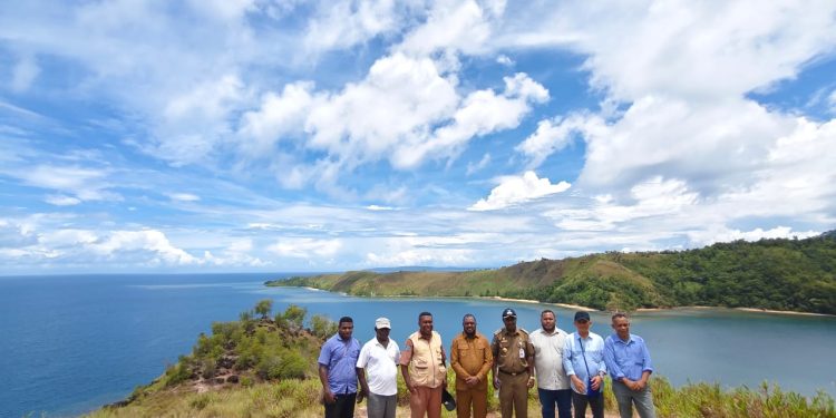 Bupati Mansel Tinjau Lokasi Pengembangan Pariwisata Baru Yekwandi
