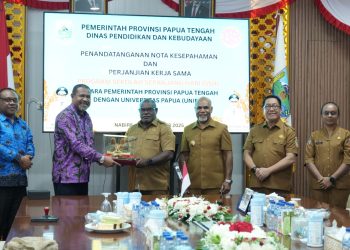 Wujudkan Program SSH Unipa di Papua Tengah, Rektor dan Gubernur Menandatangani PKS