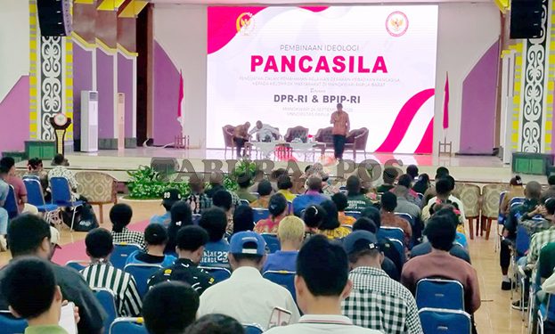 Bupati Manokwari Ajak Mahasiswa Pahami Nilai-nilai Pancasila sebagai Dasar Perekat Persatuan
