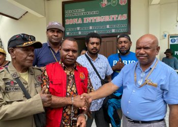 Tidak Ada Bukti, Yan Warinussy Minta Terdakwa ZT Dibebaskan