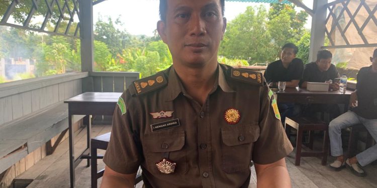 BLU UPBU Kelas II Rendani dan Mitra Tanam Bibit Pohon Mangrove