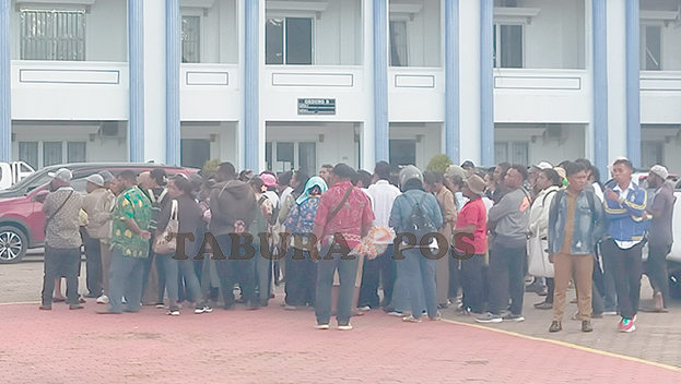 Honorer Manokwari Minta DPR RI Memperjuangkan Nasib Mereka