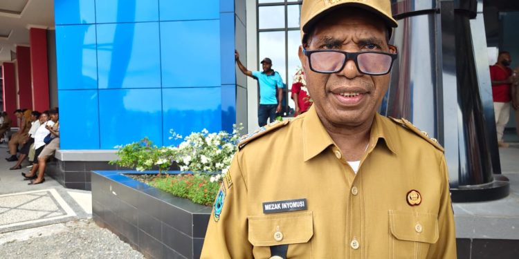 Wabup Mezak Ingatkan Pimpinan dan Bendahara OPD Selesaikan Temuan BPK