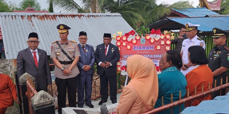 Makbon Ingatkan Semua Pihak Tak Melupakan Jasa Para Pendiri Provinsi Ini