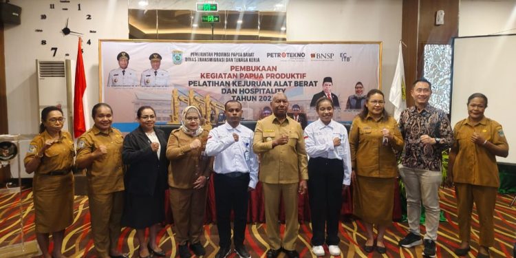 25 Putra-Putri Papua Ikut Pelatihan Kejuruan Alat Berat dan Hospitality