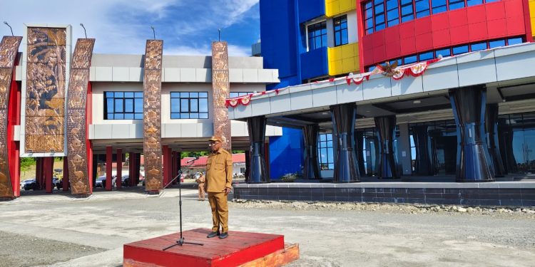 Pimpin Apel Senin, Wabup Mezak Sebut Tingkat Kehadiran Masih di Bawah 50 Persen