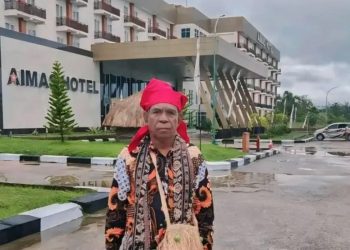 Dewan Adat Moi Maya Bantu Mahasiswi Asal Salawati