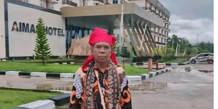 Dewan Adat Moi Maya Bantu Mahasiswi Asal Salawati