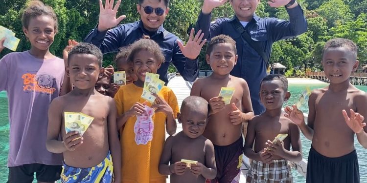 BI Papua Barat Buka Pelayanan Kas Keliling Selama Perayaan 1 Abad Peradaban Orang Papua