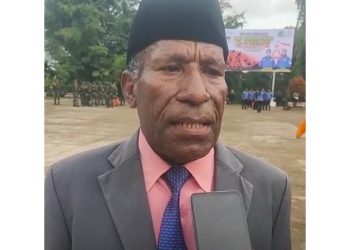 Luther Salama Ingatkan Generasi Muda Lestarikan Akar Budaya Sorong