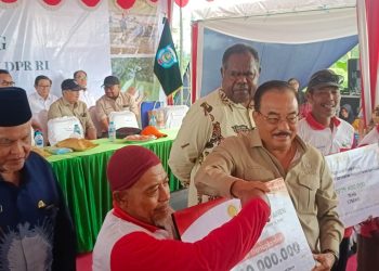 Reses di Sorong, Komisi IV DPR RI Serap Aspirasi dan Salurkan Bantuan