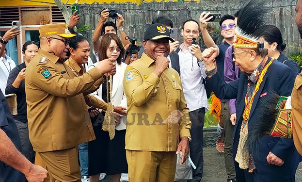 Wamen Pendidikan Tiongkok Datang Bersama Tiga Milioner