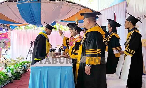 STMIK Kreatindo Manokwari Mewisuda 36 Mahasiswa