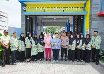 Kapolri Singgung Wujudkan Generasi Emas Usai Tinjau SMP Kemala Bhayangkari Karanganyar