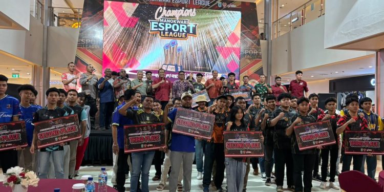 Meriah, Kabid Humas Polda Papua Barat Turut Hadiri Penutupan Manokwari Esport League 2025