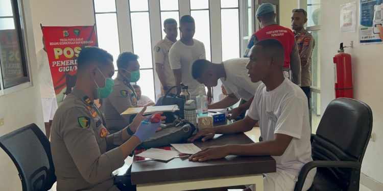 Sebanyak 166 Casis Bintara Brimob Polda Papua Barat Jalani Pemeriksaan Kesehatan Tahap I