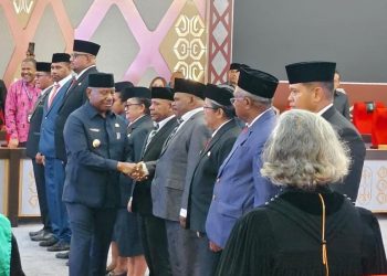 Lantik 11 Pejabat Esalon II, Mandacan, Hati- Hati Gunakan Kewenangan