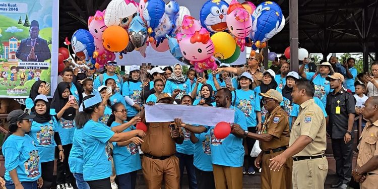 Pelepasan Balon Udara Tandai Peringatan Hari Anak Nasional di Mansel