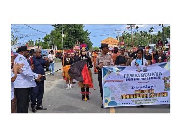 38 Kontingen Ikut Pawai Budaya HUT Mansel Ke-13