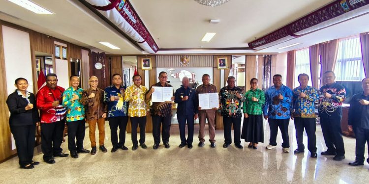 Tandatangani PKS, Gubernur Papua Barat Siap Luncurkan Pengapalan 20 MMSCFD Gas Bumi