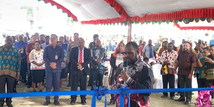 Bupati Mansel Resmikan Gedung Baru GPKAI Maranatha II Yamboi Mukti