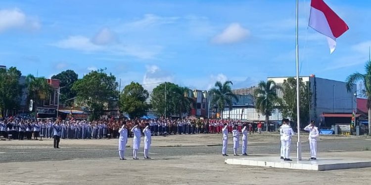 Cuaca Panas, Upacara HGN 2025 di Aimas Berlangsung Khidmat