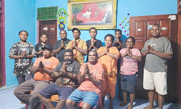 Ditunda Lagi, Alex Mandacan Memohon Adanya Keadilan dan Kepastian Hukum