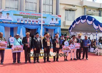 Dinas Perhubungan Hibahkan 2 Minibus ke Distrik Manokwari Timur dan Tanah Rubuh