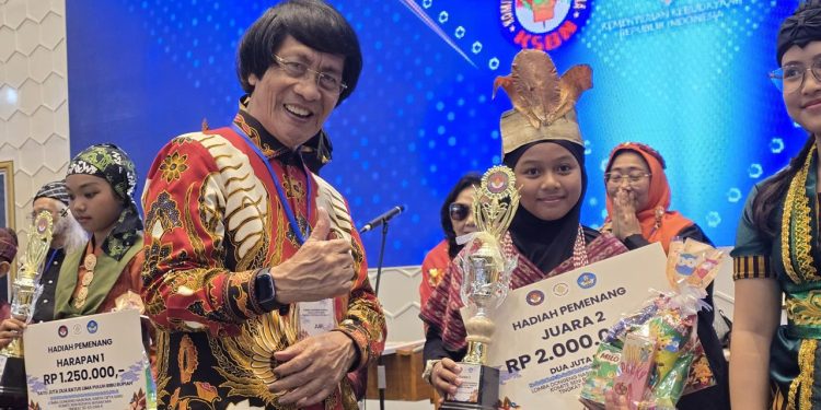 Jadi Kado HUT ke-3 PBD, Romeeza Harumkan Nama Daerah Lewat Budaya Egek Suku Moi
