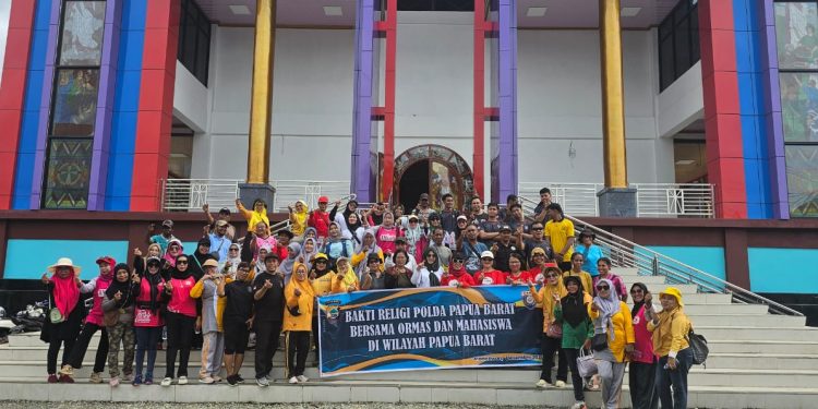 Sambut Nataru 2026, Polda Papua Barat Menggelar Bakti Religi bersama Ormas dan Mahasiswa