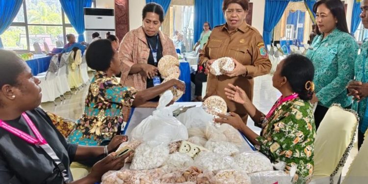 PBD Berdayakan Perempuan Pesisir Lewat Pelatihan Kerajinan Kerang