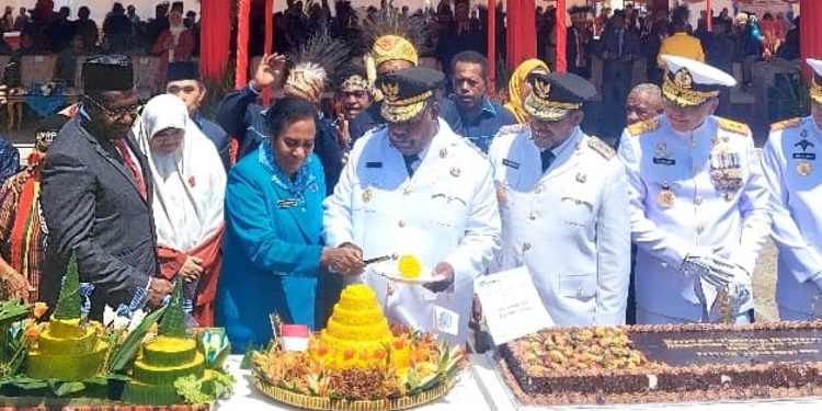 Gubernur Elisa Kambu: PBD Lahir Atas Perjuangan Panjang para Pendahulu