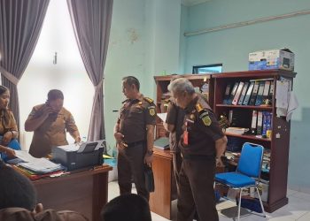 Penyidik Kejati Geledah Kantor Dishub dan Biro Hukum Papua Barat