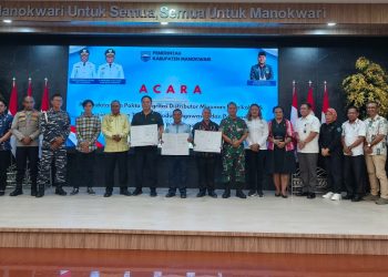 Teken Pakta Integritas, Bupati Minta Distributor Minuman Beralkohol  Jujur dan Patuhi Perda 