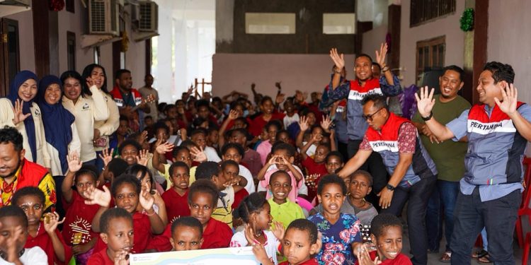 Pertamina Patra Niaga Papua-Maluku Berbagi Kebahagiaan dengan 375 Anak Yatim