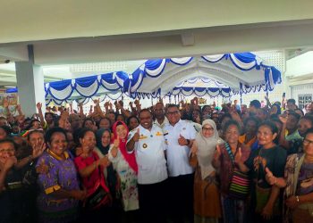 Diawali Ibadah, Pedagang Tempati Bangunan Baru Pasar Sanggeng