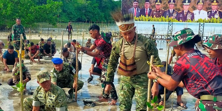 Pangkogabwilhan III Pimpinan Penanaman 1.500 Bibit Mangrove di Pantai Saubeba