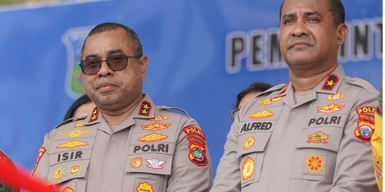 Kapolri Promosikan Irjen Pol Johnny Eddsizon Isir Jabat Kadiv Humas Polri, Kapolda PB Diemban Alfred Papare
