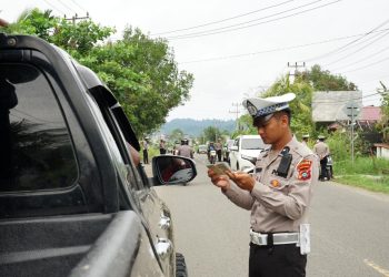 Polda Papua Barat Tekankan Keselamatan Berlalu Lintas dan Kamtibmas melalui Operasi Keselamatan